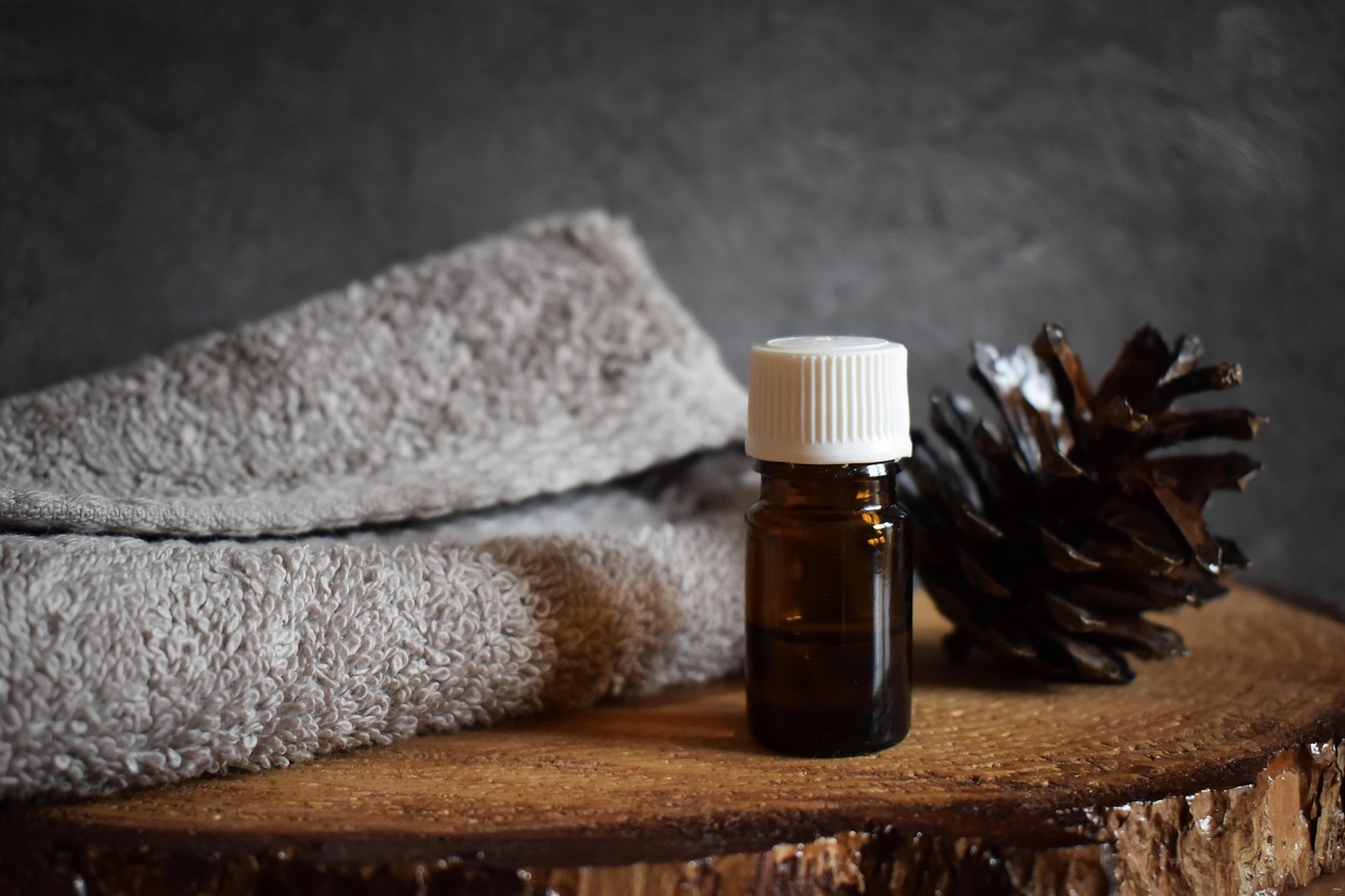 How to Make Lilac Infused Oil From Fresh Blossoms, Step by Step